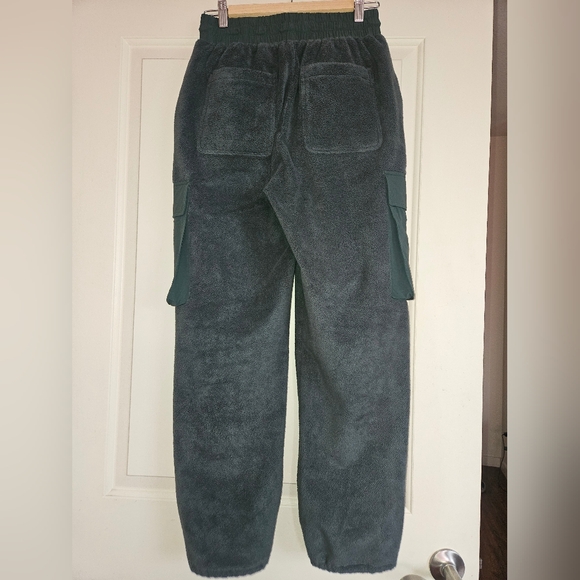NWOT Wondery Outdoors Green Fleece Sweatpant Joggers Women's OS - Picture 8 of 10